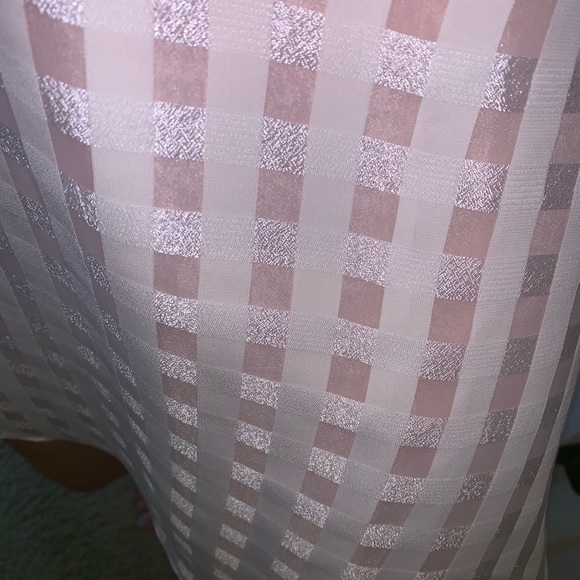 Lovers + Friends beautiful white/pink dress - Picture 3 of 4